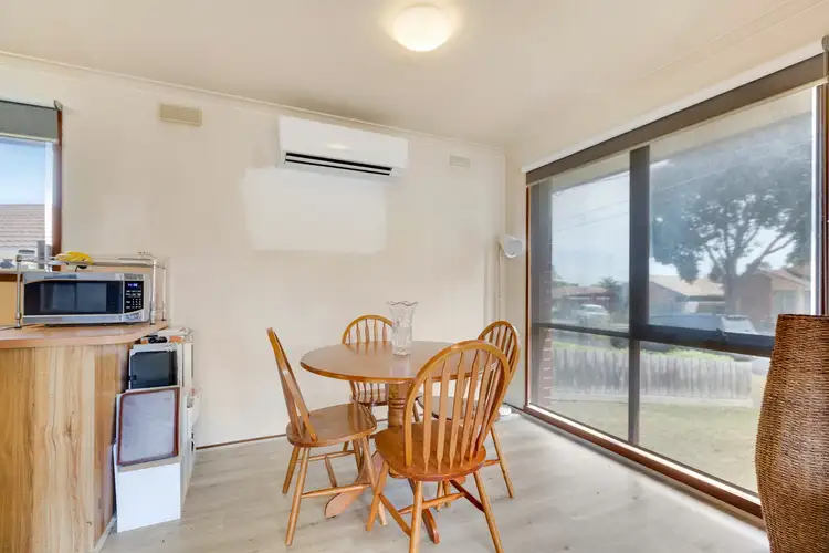 Fourth view of Homely house listing, 8 Bainbridge Court, Carrum Downs VIC 3201