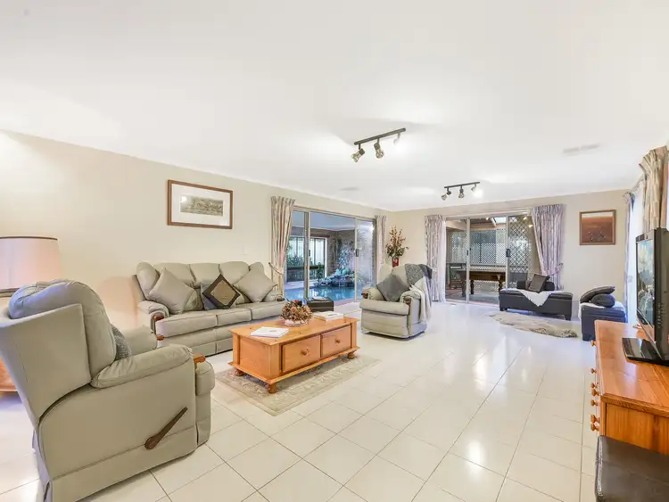 Sixth view of Homely house listing, 4 Naila Close, Endeavour Hills VIC 3802