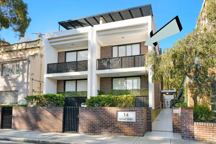 8/14 Botany Street