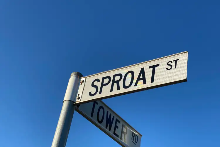105 Sproat Street