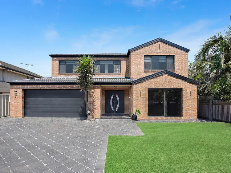 18 Culgoa Court, Wattle Grove NSW 2173