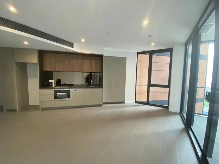 1002/472 Pacific Highway