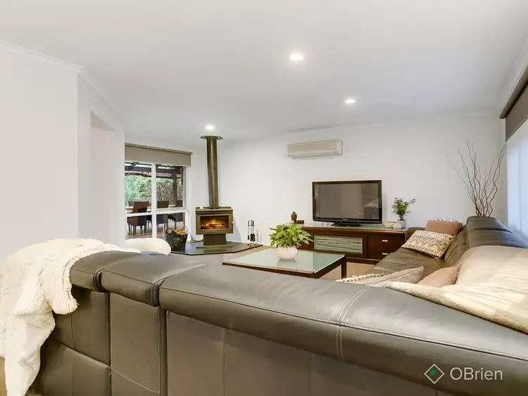 Fourth view of Homely house listing, 8 Trameland Court, Langwarrin VIC 3910