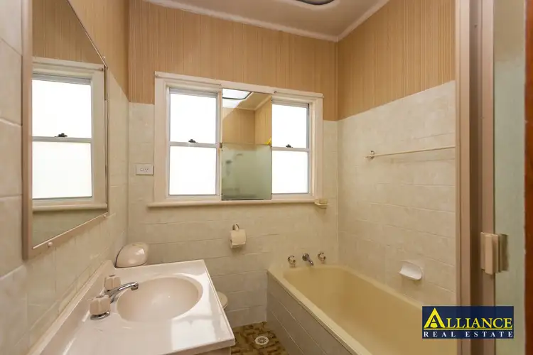 Sixth view of Homely house listing, 31 Singleton Avenue, East Hills NSW 2213
