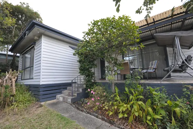 4 Ferris Avenue