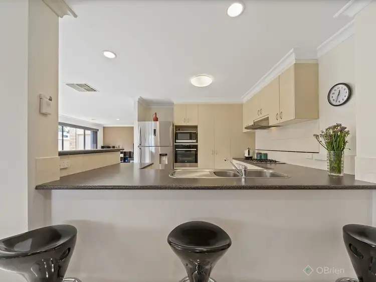 Sixth view of Homely house listing, 4 Castle Court, Beaconsfield VIC 3807