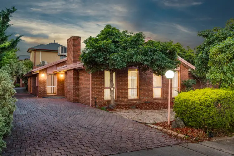1/8 Chandos Street, Sydenham VIC 3037
