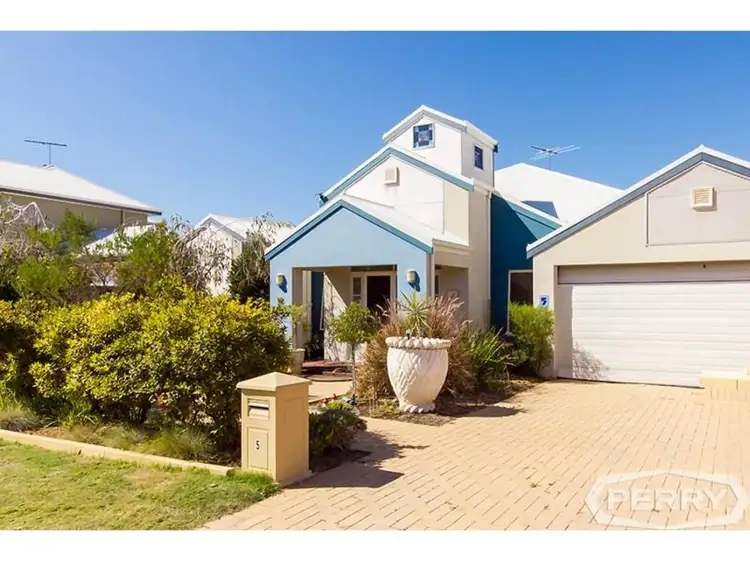 5 Dalona Parkway, Lakelands WA 6180