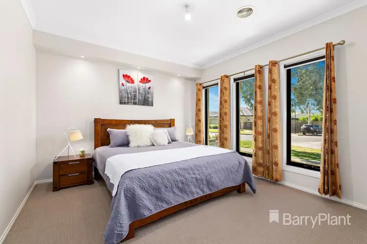 Fifth view of Homely house listing, 32 Tuross Crescent, South Morang VIC 3752