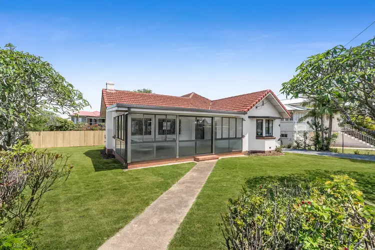 38 Sibley Road, Wynnum West QLD 4178