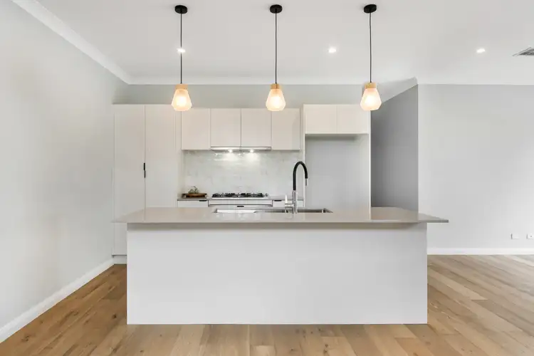 Second view of Homely house listing, 6 Barry Street, Bendigo VIC 3550