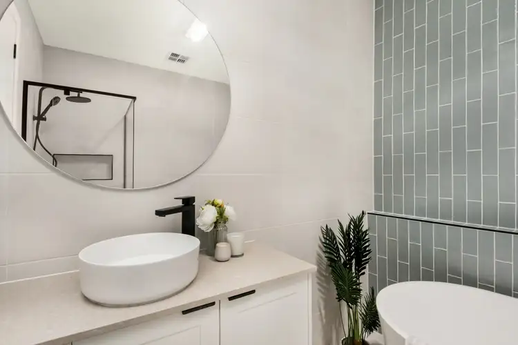 Third view of Homely house listing, 6 Barry Street, Bendigo VIC 3550