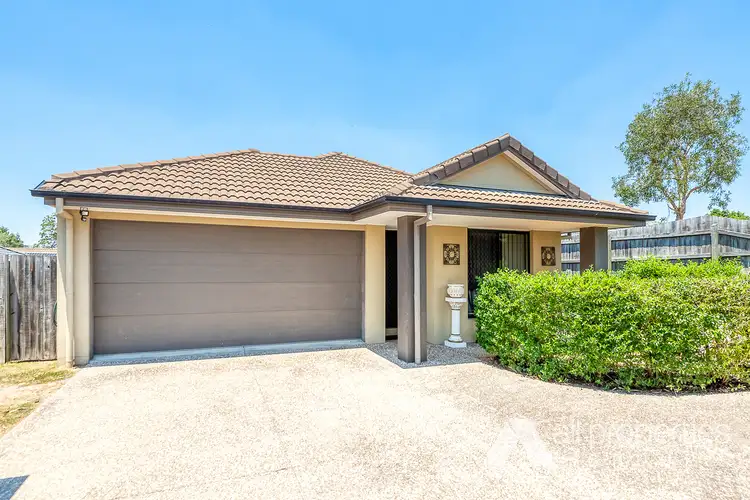 8 Henna Place, Heritage Park QLD 4118