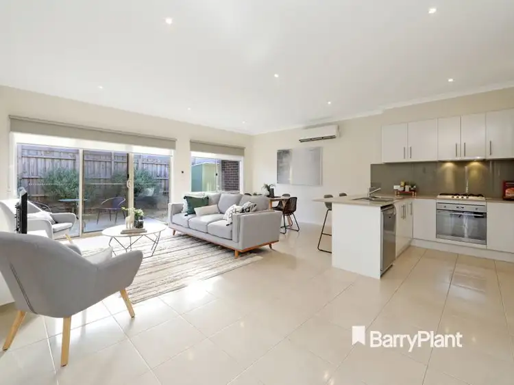 1/110 Harley Street North, Knoxfield VIC 3180