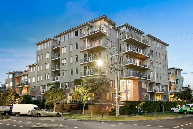 17/39 Esplanade East, Port Melbourne VIC 3207