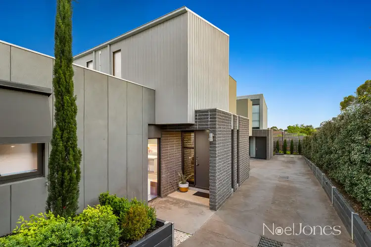 2/8 Alder Street, Burwood VIC 3125
