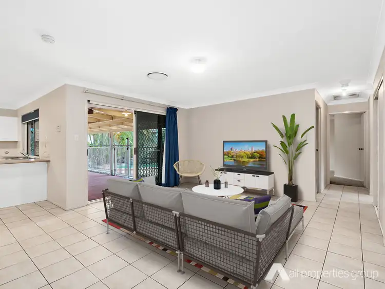 Sixth view of Homely house listing, 8 Gentian Close, Drewvale QLD 4116