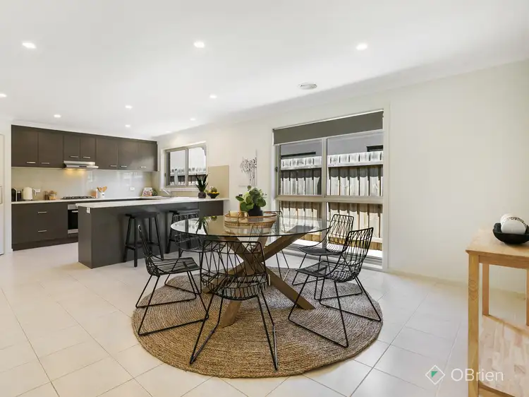 Second view of Homely house listing, 4 Gonis Crescent, Carrum Downs VIC 3201