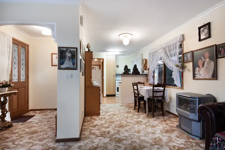 Sixth view of Homely unit listing, 6/4 Collins Street, Kangaroo Flat VIC 3555