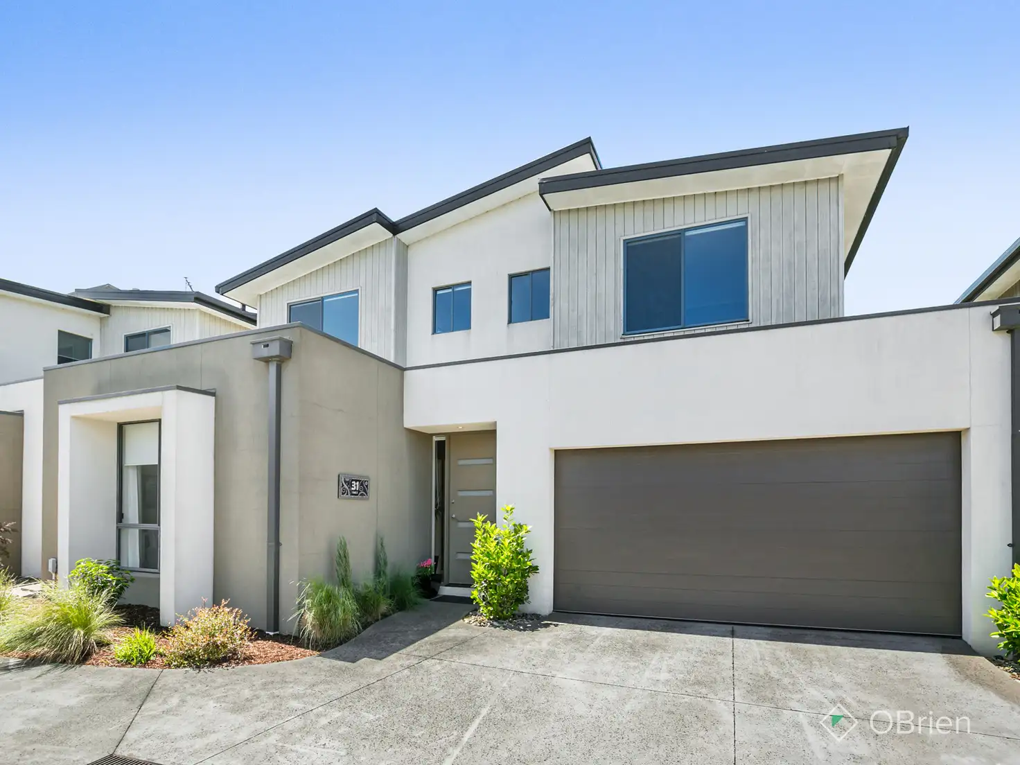 Main view of Homely townhouse listing, 2/31 Culcairn Drive, Frankston South VIC 3199