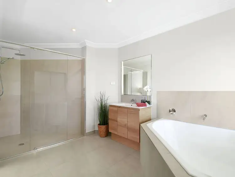 Fifth view of Homely house listing, 1 Somerdale Pocket, Idalia QLD 4811