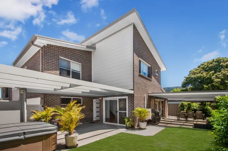 3/104-106 Balgownie Road, Balgownie NSW 2519