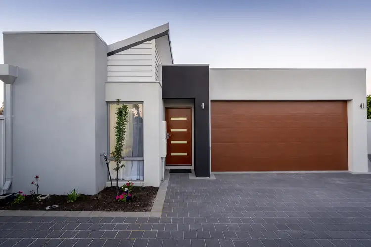 9C Moffat Place