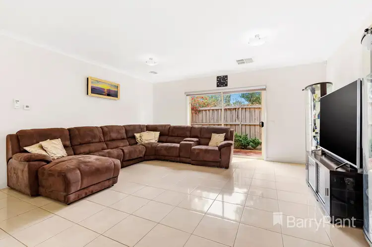 Fifth view of Homely house listing, 2 Alinda Court, South Morang VIC 3752