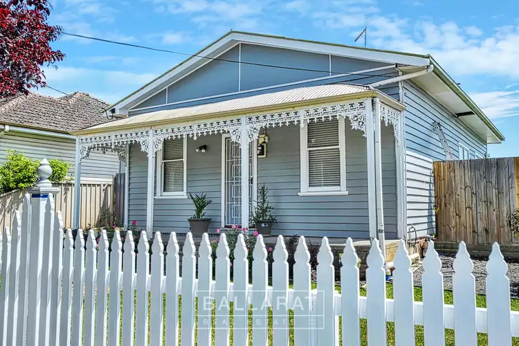 17 Vickers Street, Sebastopol VIC 3356
