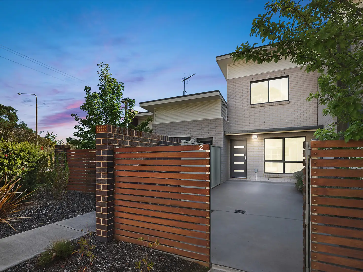 Main view of Homely townhouse listing, 2/86 Mawson Drive, Mawson ACT 2607