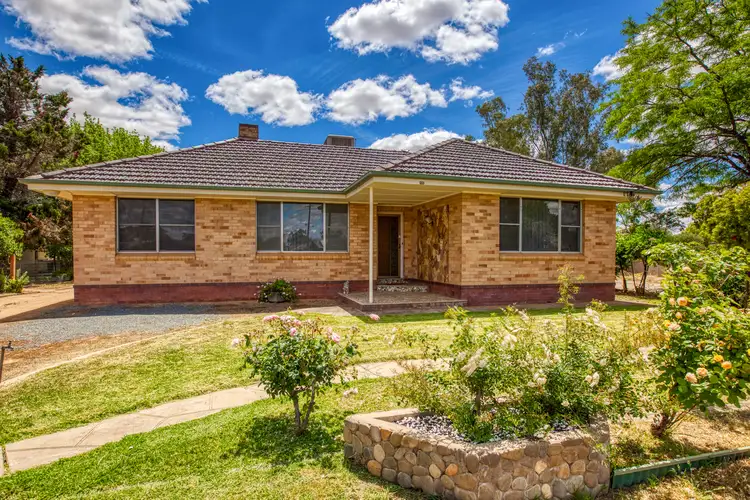 100 Balfour Street, Culcairn NSW 2660