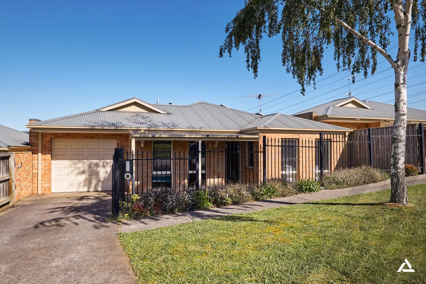 Main view of Homely unit listing, 2/2 Dawson Drive, Warragul VIC 3820