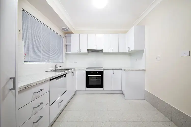 Main view of Homely unit listing, 2/14-16 Ocean Street, Cronulla NSW 2230