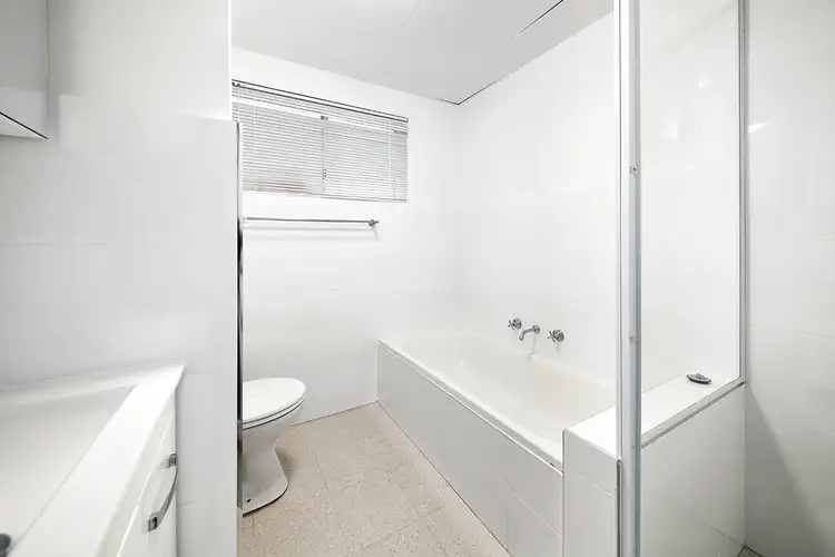 Third view of Homely unit listing, 2/14-16 Ocean Street, Cronulla NSW 2230