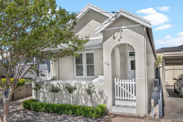 37a Swan Street, Hamilton NSW 2303