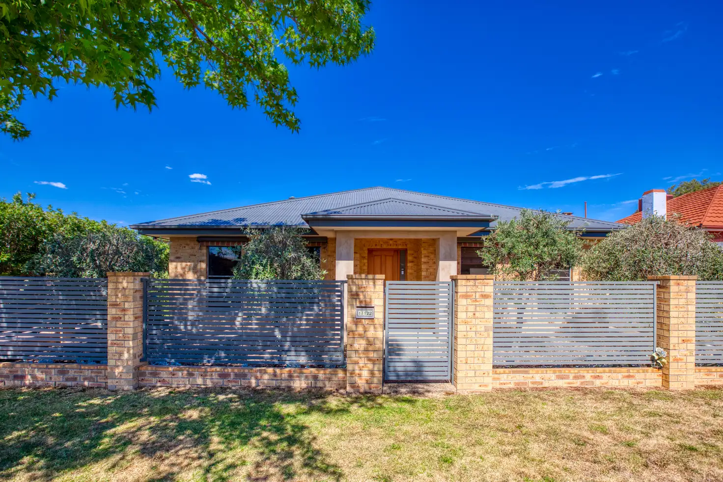 Main view of Homely townhouse listing, 1/122 Mitchell Street, Wodonga VIC 3690