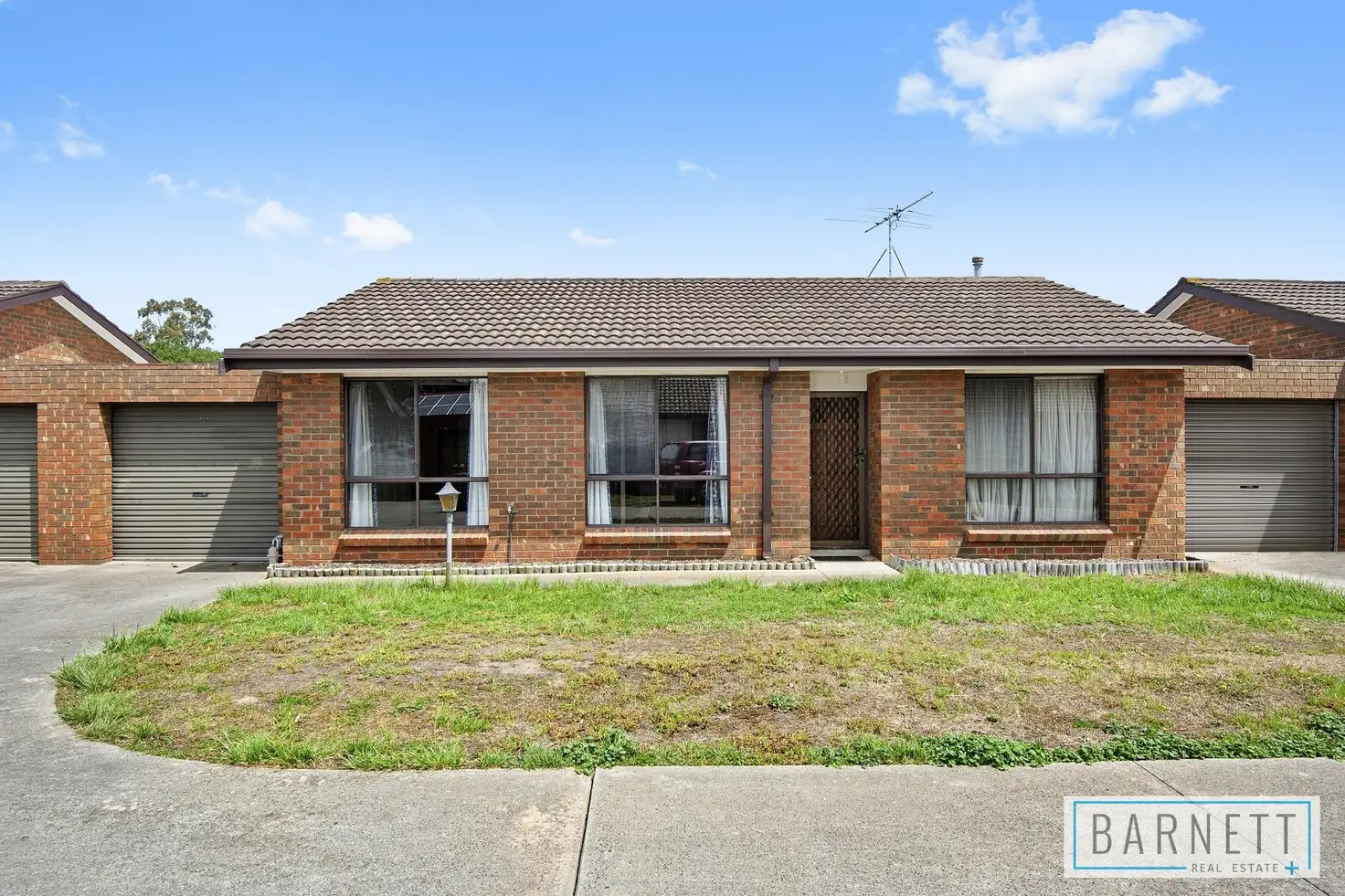 Main view of Homely unit listing, 2/27-29 Brunel Close, Lara VIC 3212