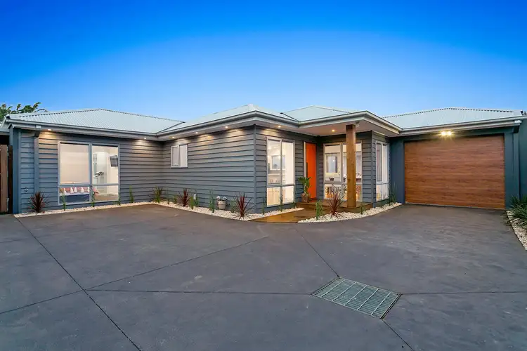2/11 Alleyne Avenue, Bonbeach VIC 3196