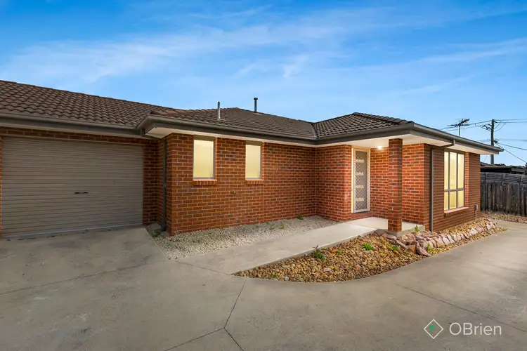 2/17 Raymond Street, Somerville VIC 3912