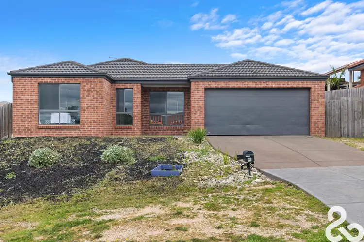 27 Silvertop Close, Wallan VIC 3756
