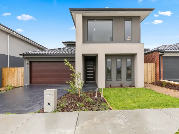10 Owlcat Avenue, Clyde North VIC 3978