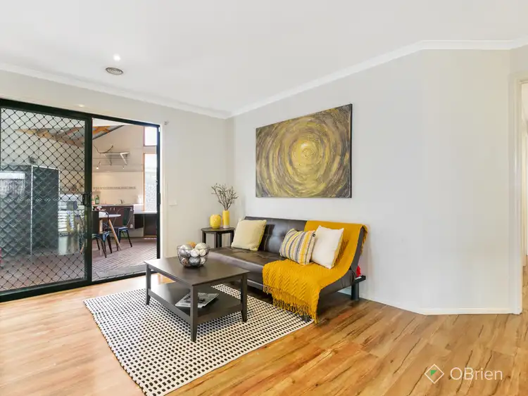 Fifth view of Homely house listing, 7 Mina Court, Carrum Downs VIC 3201