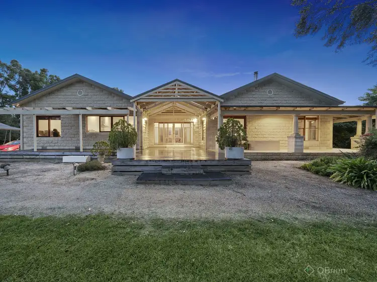 16 Kelly Road, Cranbourne South VIC 3977