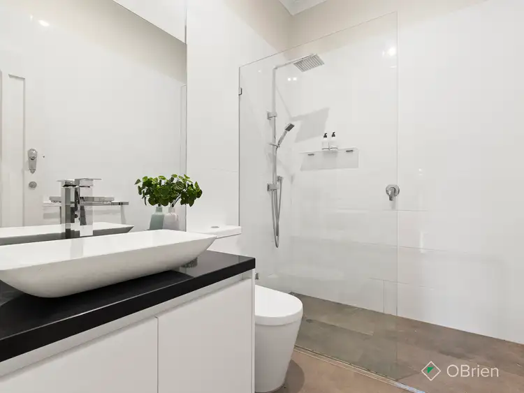 Sixth view of Homely townhouse listing, 1/18 Devon Street, Cheltenham VIC 3192