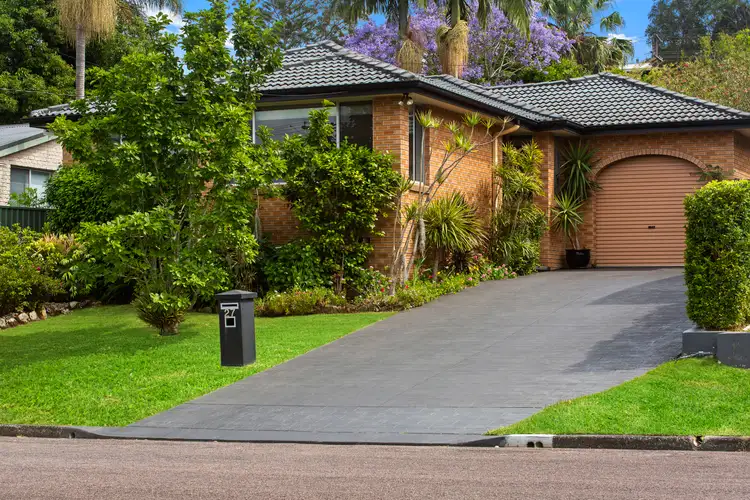 27 Angus Avenue, Wyoming NSW 2250