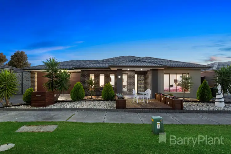 16 Pearce Way, Craigieburn VIC 3064
