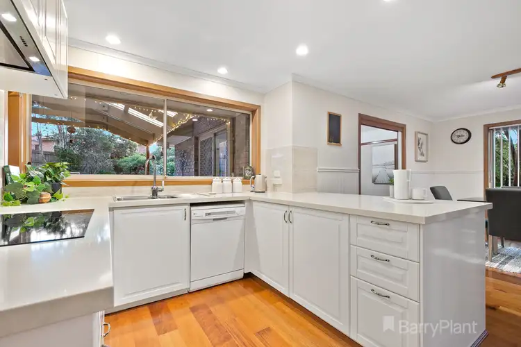 Fifth view of Homely house listing, 6 Houlden Court, Narre Warren VIC 3805