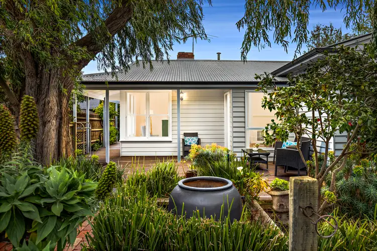 11 Beatty Parade, Mornington VIC 3931