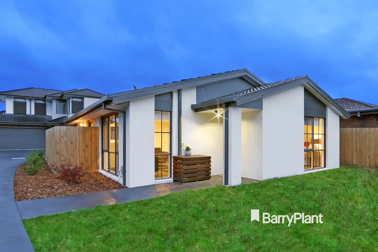 Main view of Homely unit listing, 1/33 Willow Avenue, Rowville VIC 3178