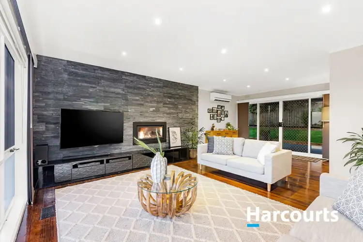 Second view of Homely house listing, 8 Winterton Court, Wantirna VIC 3152